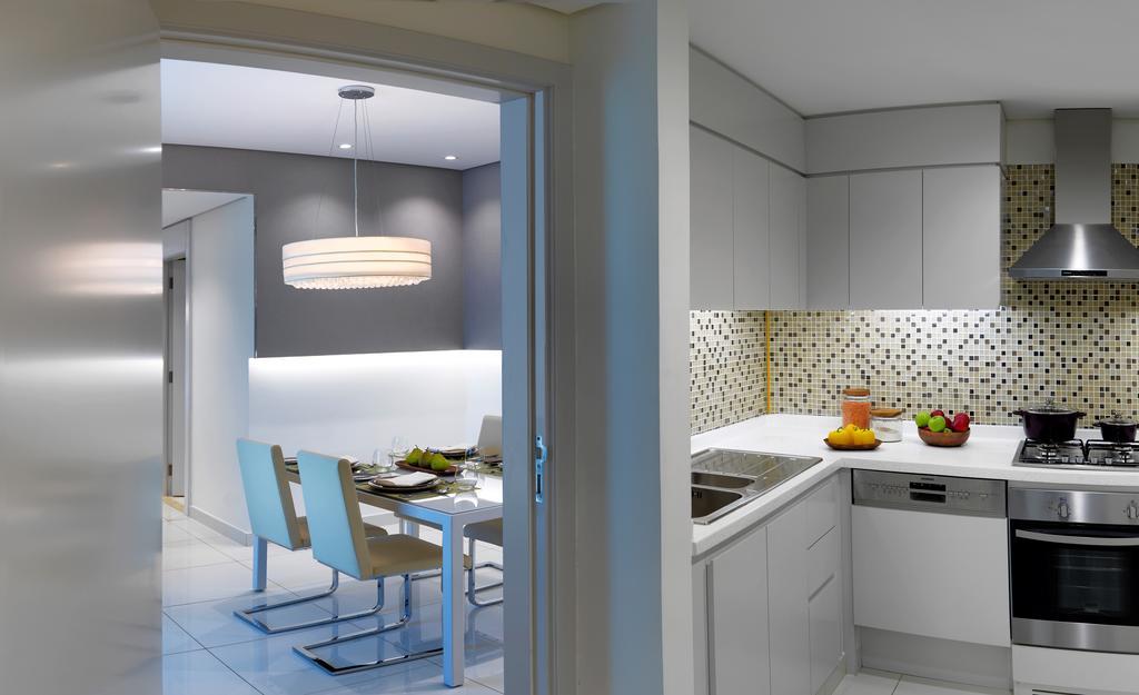 Damac Maison The Vogue ดูไบ ภายนอก รูปภาพ A kitchen in a private home